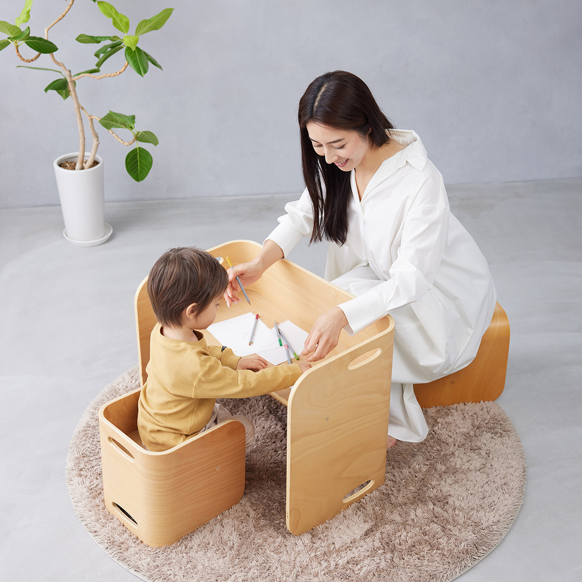 HOPPL TOWN / コロコロチェア＆デスク －長く使える キッズデスクと