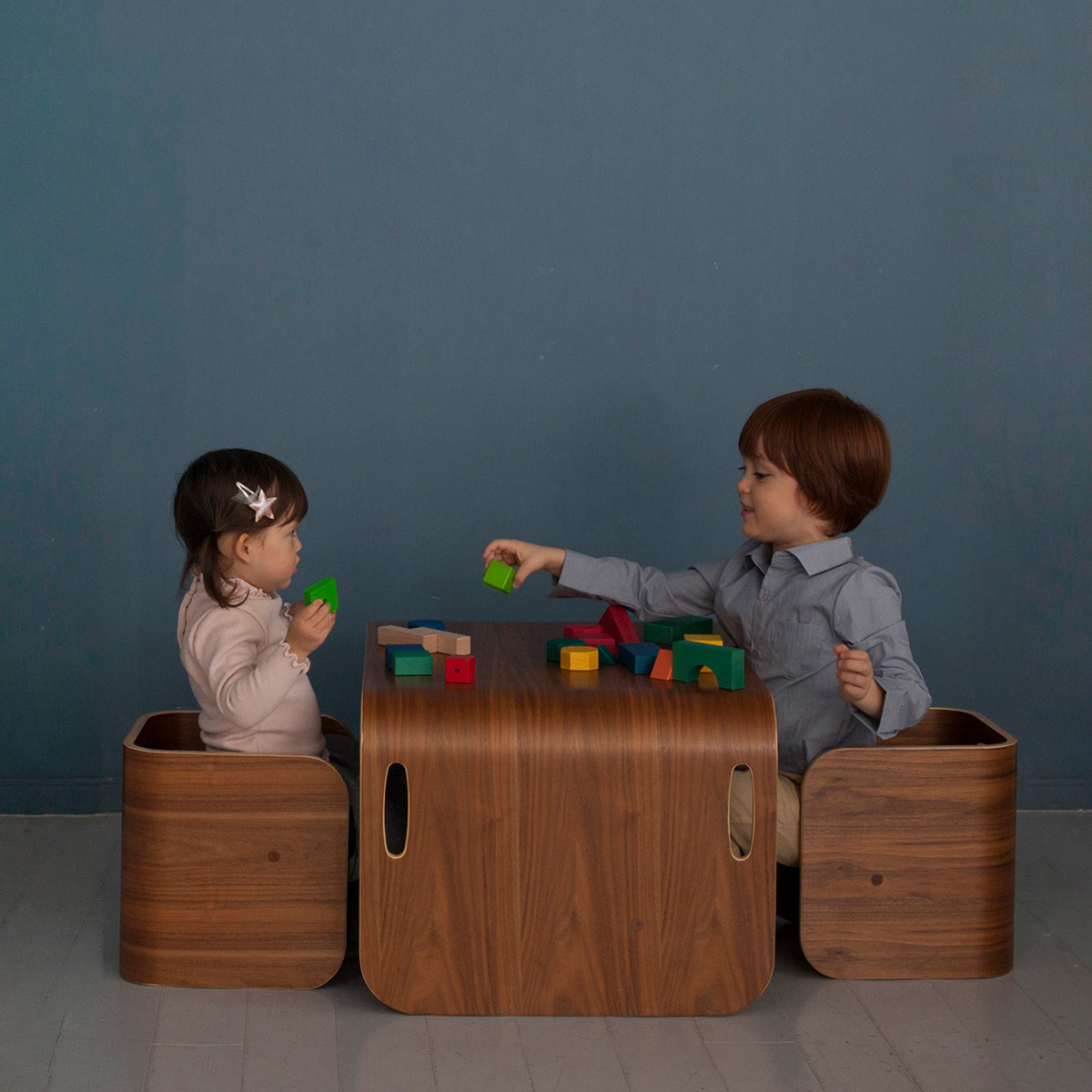 HOPPL TOWN / コロコロチェア＆デスク －長く使える キッズデスクと